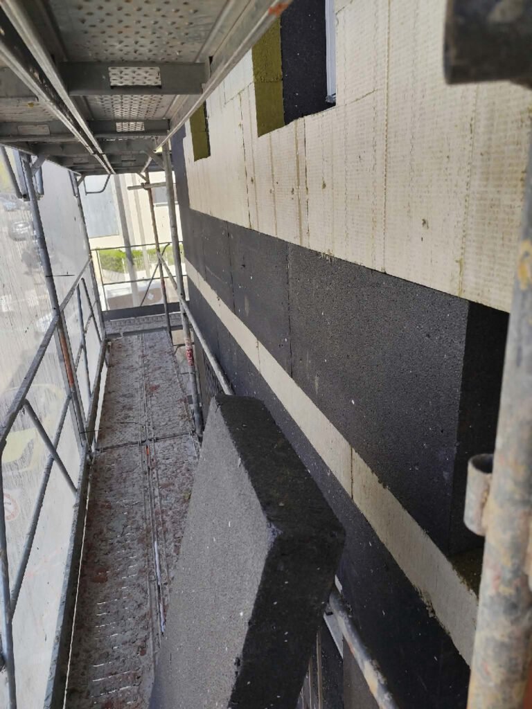 Travaux de façade et vues du bâtiment — dossier photographique AKM RENOV